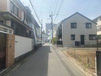 前面道路　東側から